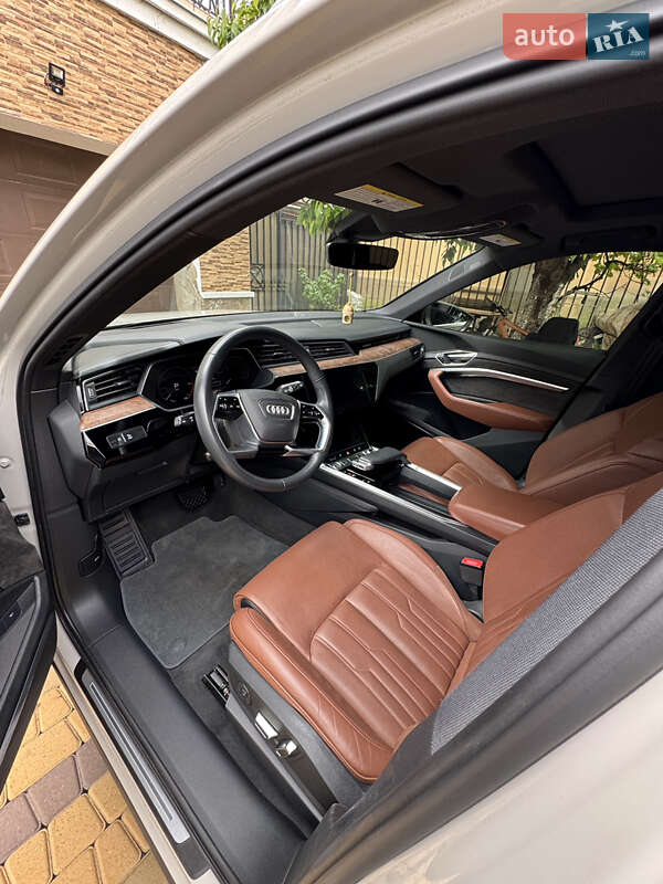 Позашляховик / Кросовер Audi e-tron 2019 в Одесі