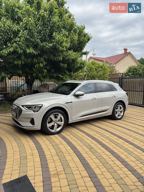 Позашляховик / Кросовер Audi e-tron 2019 в Одесі