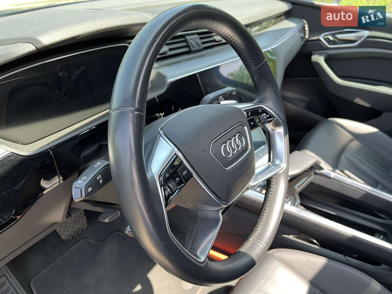 Внедорожник / Кроссовер Audi e-tron 2020 в Днепре