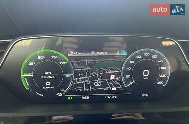 Внедорожник / Кроссовер Audi e-tron 2020 в 