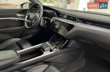 Внедорожник / Кроссовер Audi e-tron 2019 в 
