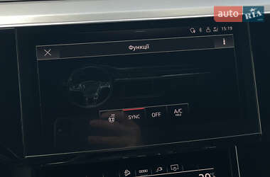 Внедорожник / Кроссовер Audi e-tron 2021 в 