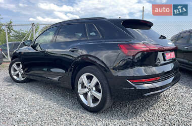 Внедорожник / Кроссовер Audi e-tron 2021 в 