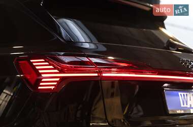 Позашляховик / Кросовер Audi e-tron 2019 в 