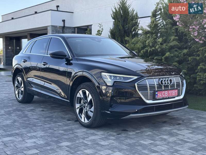 Внедорожник / Кроссовер Audi e-tron 2019 в 