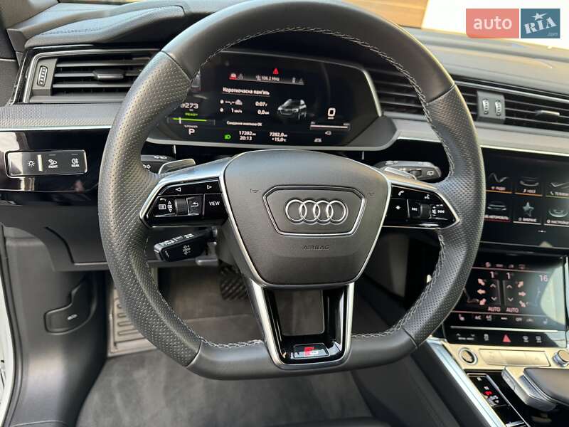 Внедорожник / Кроссовер Audi e-tron 2022 в Луцке