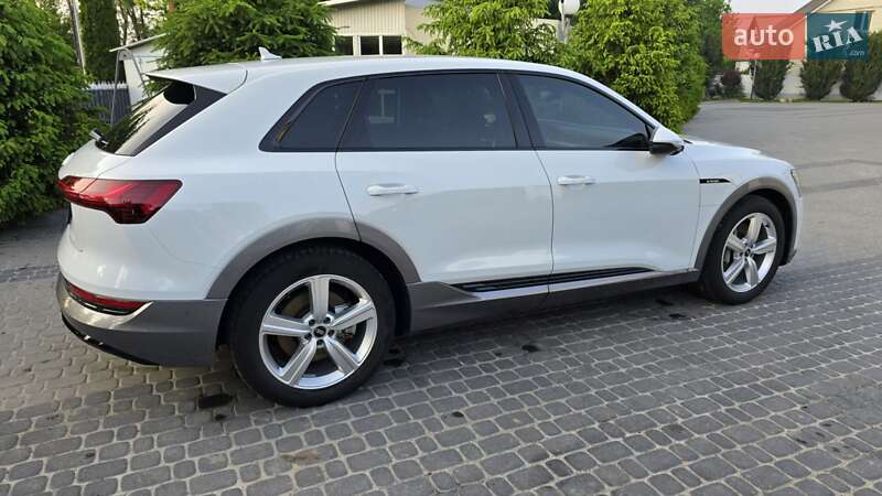 Позашляховик / Кросовер Audi e-tron 2022 в Вінниці фото 6 Позашляховик / Кросовер Audi e-tron 2022 в Вінниці