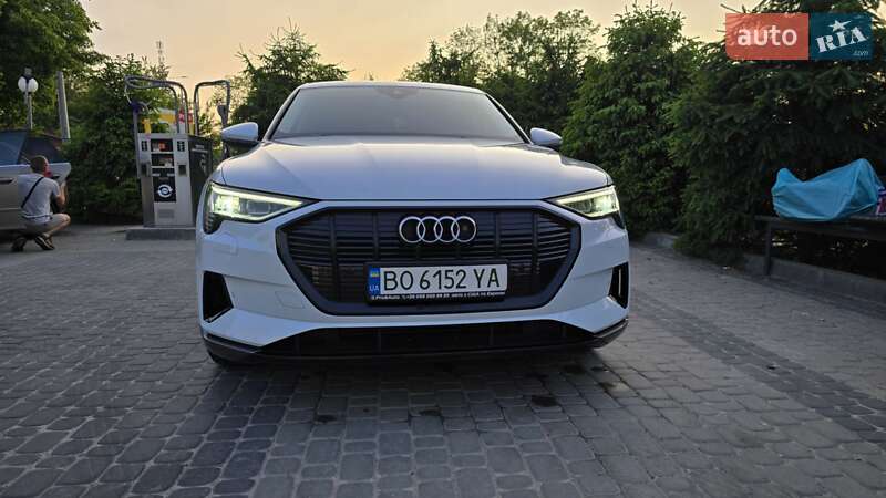 Позашляховик / Кросовер Audi e-tron 2022 в Вінниці фото 17 Позашляховик / Кросовер Audi e-tron 2022 в Вінниці