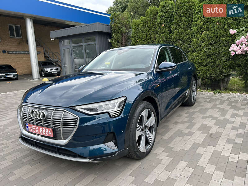 Позашляховик / Кросовер Audi e-tron 2022 в Києві