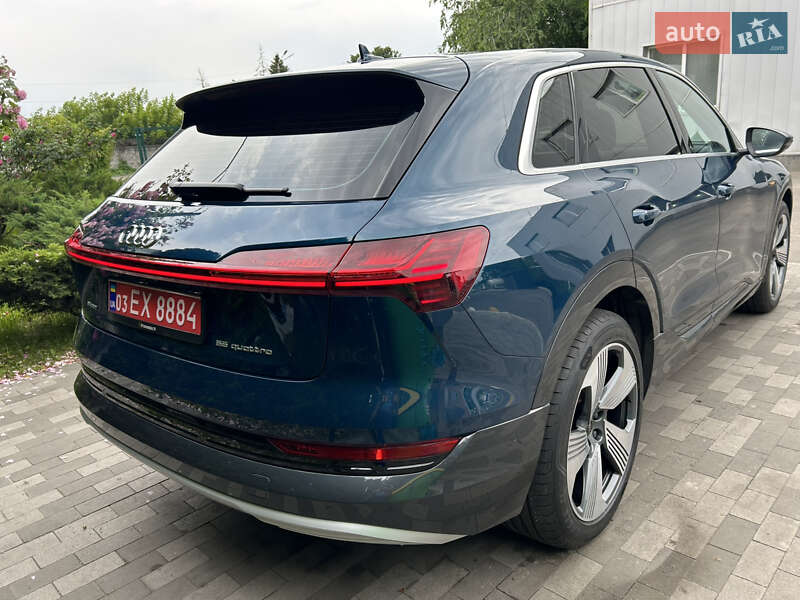 Позашляховик / Кросовер Audi e-tron 2022 в Києві