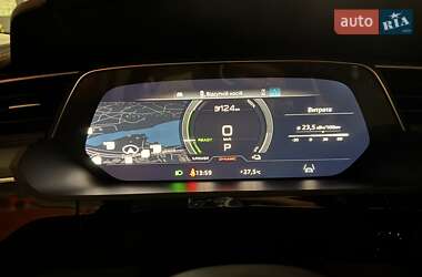 Внедорожник / Кроссовер Audi e-tron 2020 в 