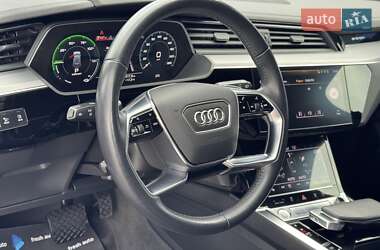 Внедорожник / Кроссовер Audi e-tron 2019 в 