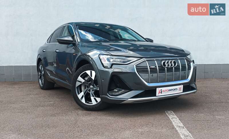 Внедорожник / Кроссовер Audi e-tron 2020 в 
