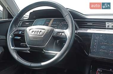 Внедорожник / Кроссовер Audi e-tron 2020 в 