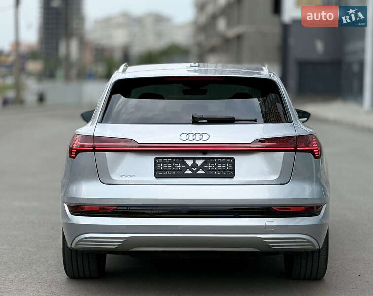 Внедорожник / Кроссовер Audi e-tron 2019 в Харькове