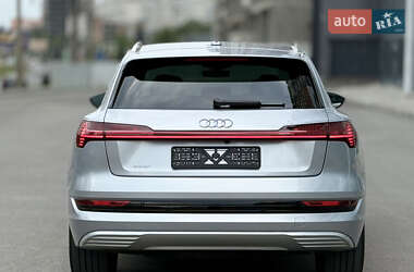 Внедорожник / Кроссовер Audi e-tron 2019 в 