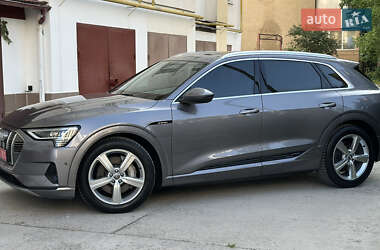 Внедорожник / Кроссовер Audi e-tron 2019 в 