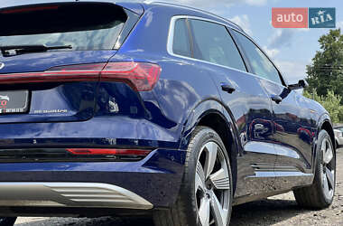 Внедорожник / Кроссовер Audi e-tron 2021 в 