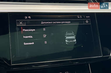 Внедорожник / Кроссовер Audi e-tron 2021 в 