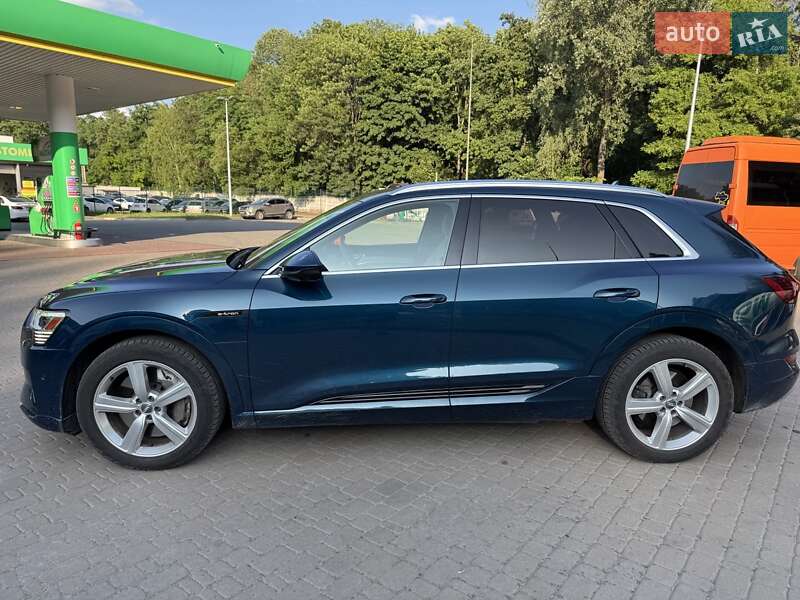 Позашляховик / Кросовер Audi e-tron 2019 в Києві