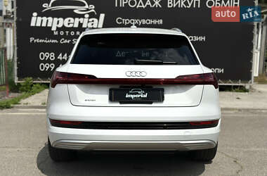 Внедорожник / Кроссовер Audi e-tron 2019 в 