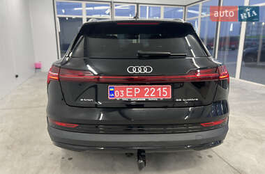 Внедорожник / Кроссовер Audi e-tron 2020 в 
