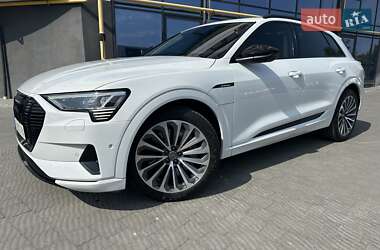Внедорожник / Кроссовер Audi e-tron 2019 в 