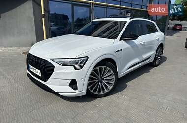 Внедорожник / Кроссовер Audi e-tron 2019 в 