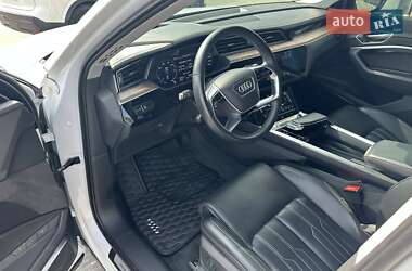 Внедорожник / Кроссовер Audi e-tron 2019 в 