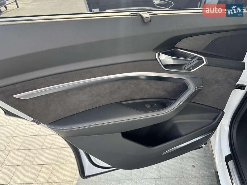 Внедорожник / Кроссовер Audi e-tron 2019 в Запорожье