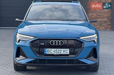 Внедорожник / Кроссовер Audi e-tron 2020 в 
