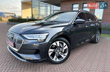 Внедорожник / Кроссовер Audi e-tron 2019 в 