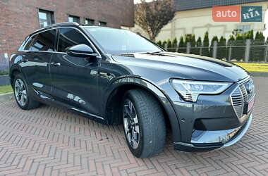 Внедорожник / Кроссовер Audi e-tron 2019 в 