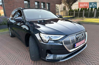 Внедорожник / Кроссовер Audi e-tron 2019 в 