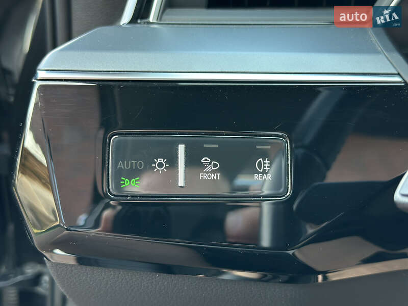 Внедорожник / Кроссовер Audi e-tron 2019 в Мукачево
