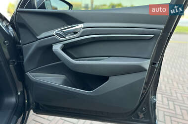 Внедорожник / Кроссовер Audi e-tron 2019 в 