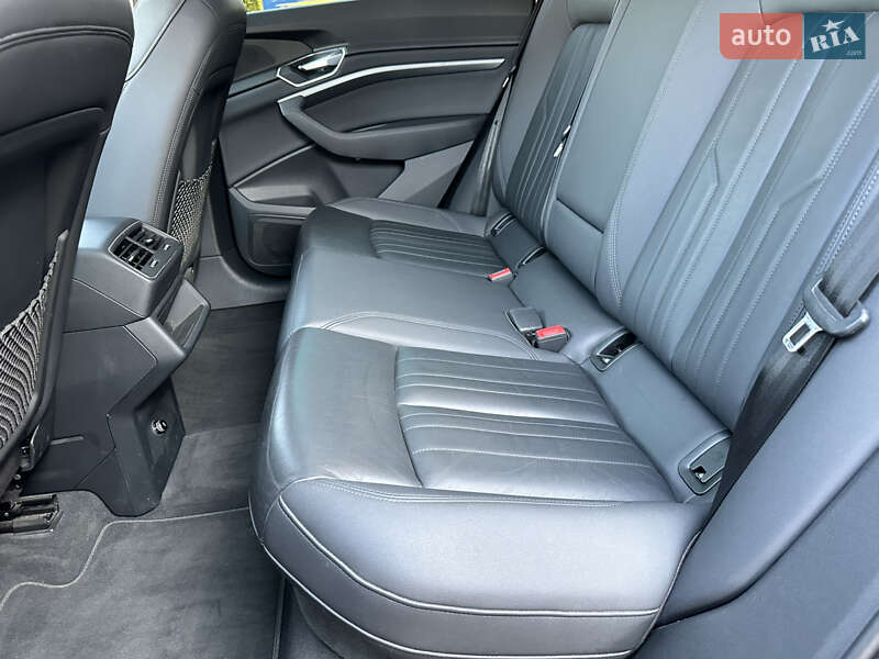Внедорожник / Кроссовер Audi e-tron 2019 в Мукачево