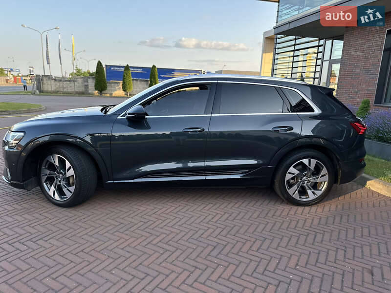 Внедорожник / Кроссовер Audi e-tron 2019 в Мукачево