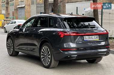 Внедорожник / Кроссовер Audi e-tron 2019 в 