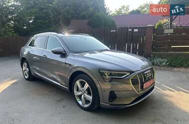 Внедорожник / Кроссовер Audi e-tron 2019 в 