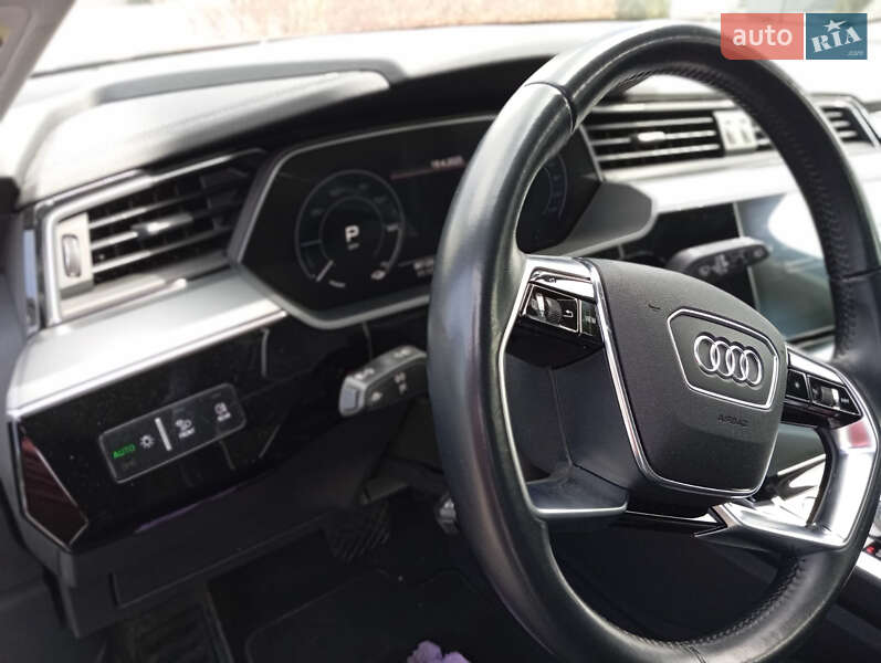 Внедорожник / Кроссовер Audi e-tron 2019 в Житомире