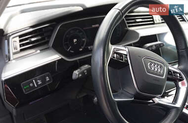 Внедорожник / Кроссовер Audi e-tron 2019 в 