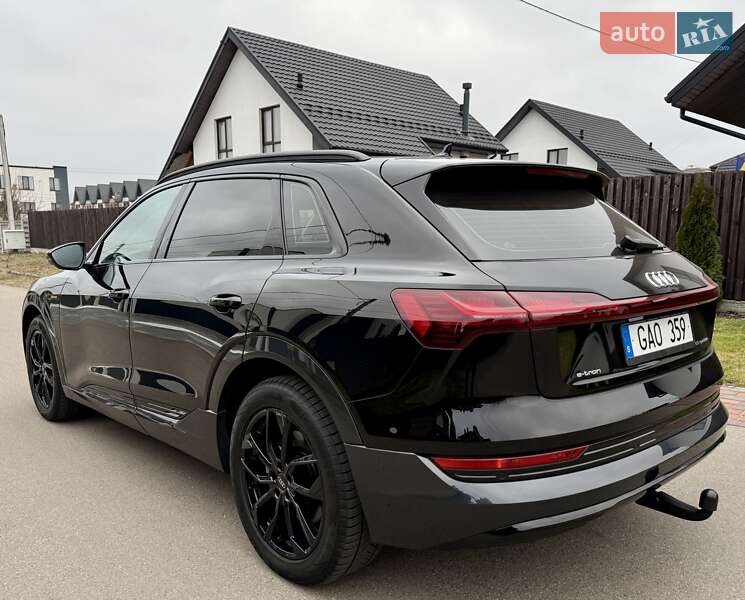 Позашляховик / Кросовер Audi e-tron 2022 в Києві