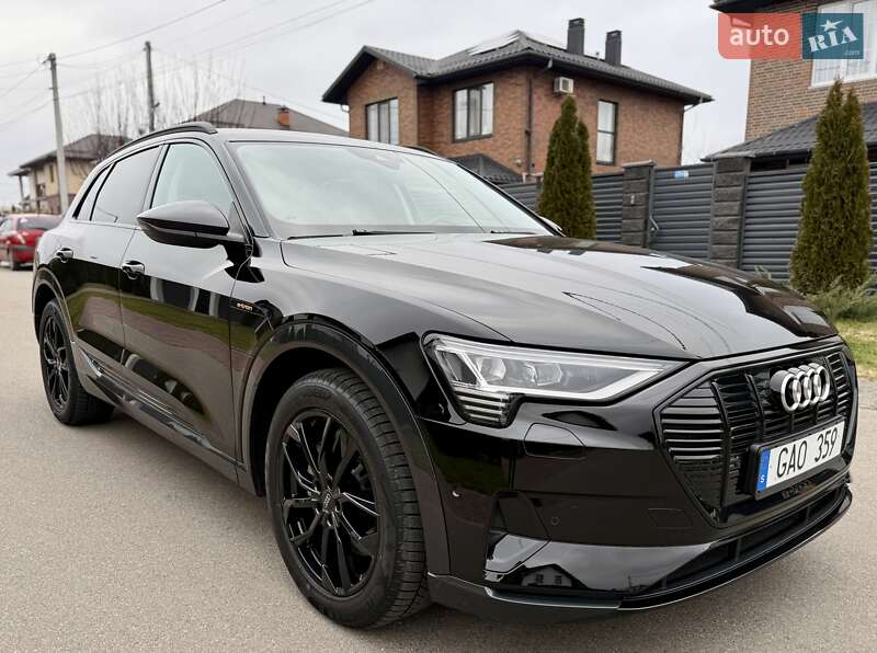 Позашляховик / Кросовер Audi e-tron 2022 в Києві