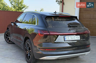 Внедорожник / Кроссовер Audi e-tron 2019 в 