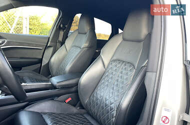 Внедорожник / Кроссовер Audi e-tron 2021 в 