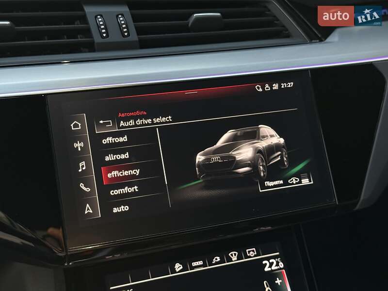 Внедорожник / Кроссовер Audi e-tron 2022 в Ужгороде