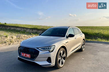 Позашляховик / Кросовер Audi e-tron 2022 в Рівному