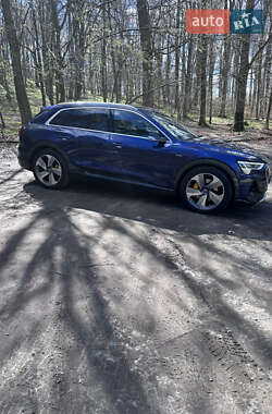 Внедорожник / Кроссовер Audi e-tron 2020 в 