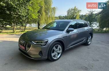 Внедорожник / Кроссовер Audi e-tron 2019 в Тлумаче